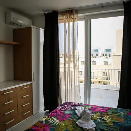 Mb Sea View Apartman *