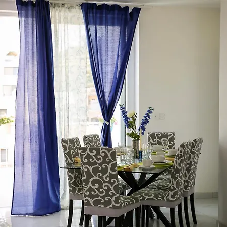 Mb Sea View Apartman *